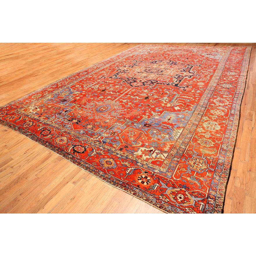 OVERSIZED ANTIQUE PERSIAN HERIZ SERAPI RUG. 20 FT 6 IN X 13 FT 6 IN (6.25 M X 4.11 M)