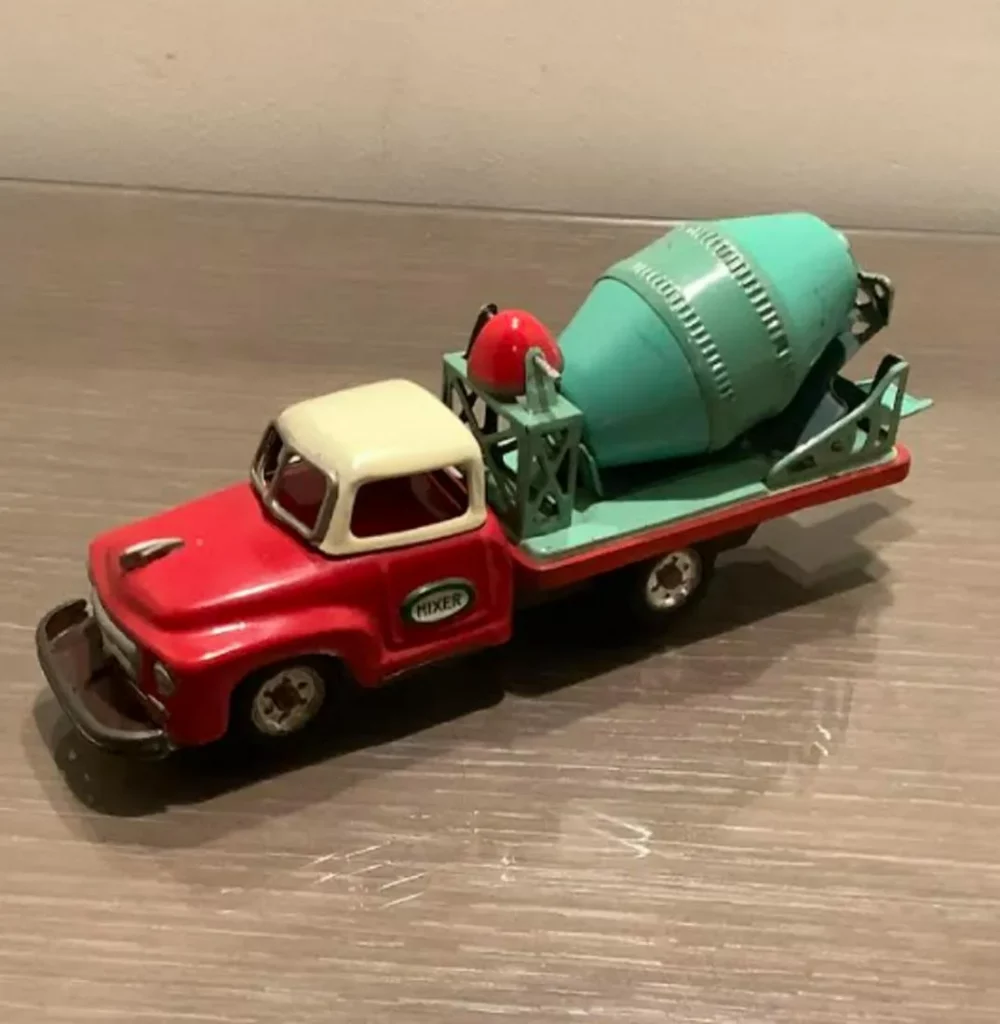 SSS Friction Japan vehicle cement mixer 7.5" long 1950