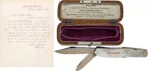 Abraham Lincoln custom pocket knife in its original presentation box. Image courtesy of Heritage Auctions.