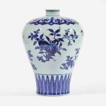 A fine and rare large Chinese blue and white porcelain Ming-style meiping vase 明式青花三多瑞果纹梅瓶 18th century 十八世纪