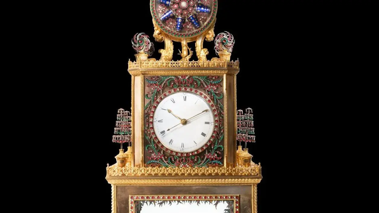 China, Qianlong dynasty (1736-1795). Rare and important imperial automaton clock in gilt bronze and stone inlays, decorated with tributes bearers, h. total 85 cm,