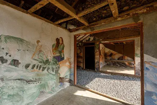 A fresco by Italian artist Agnes Galiotto, painted in the abandoned house of Gapado. Image courtesy of Jeju Biennale.