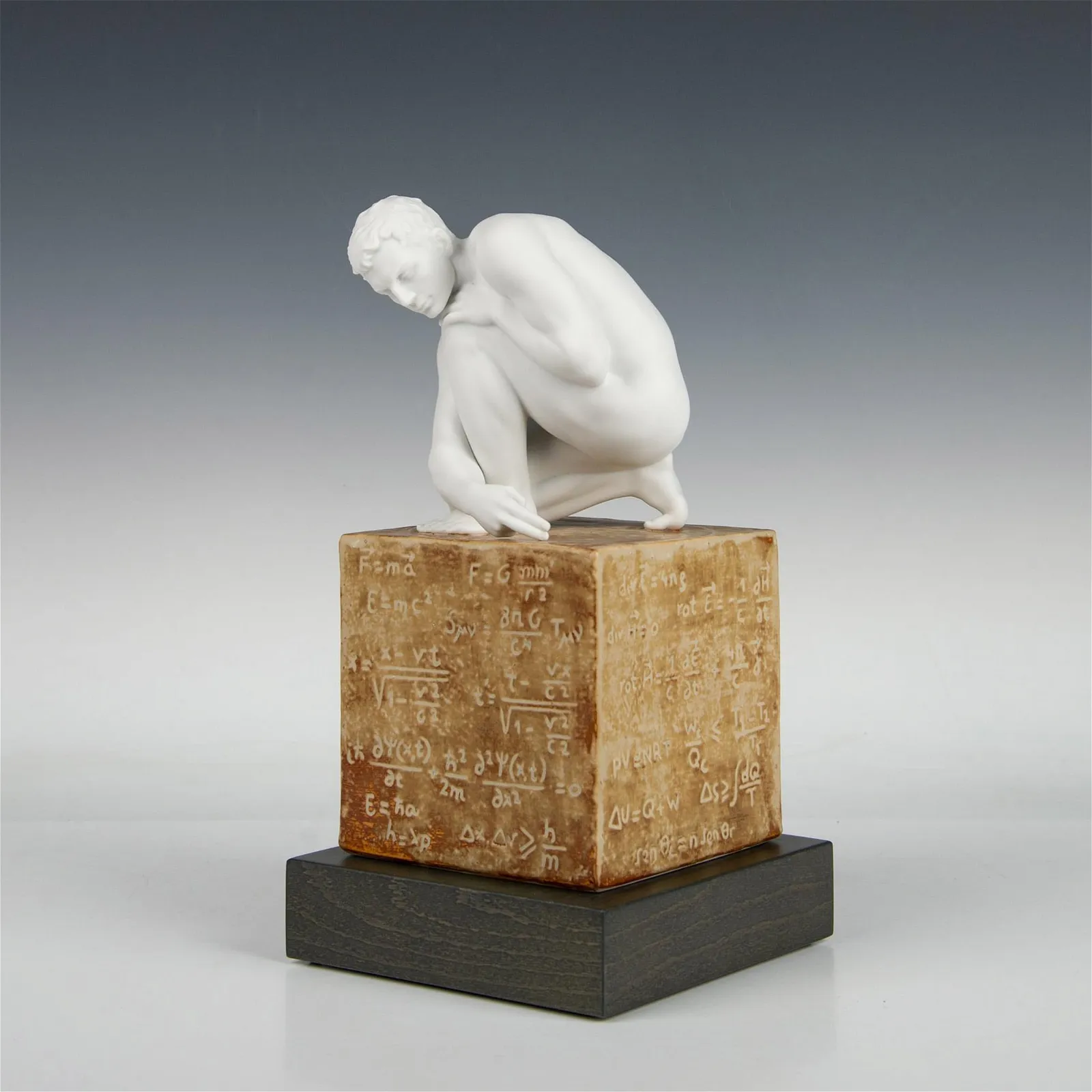 Lladro Porcelain Figure, Scientific 1018018