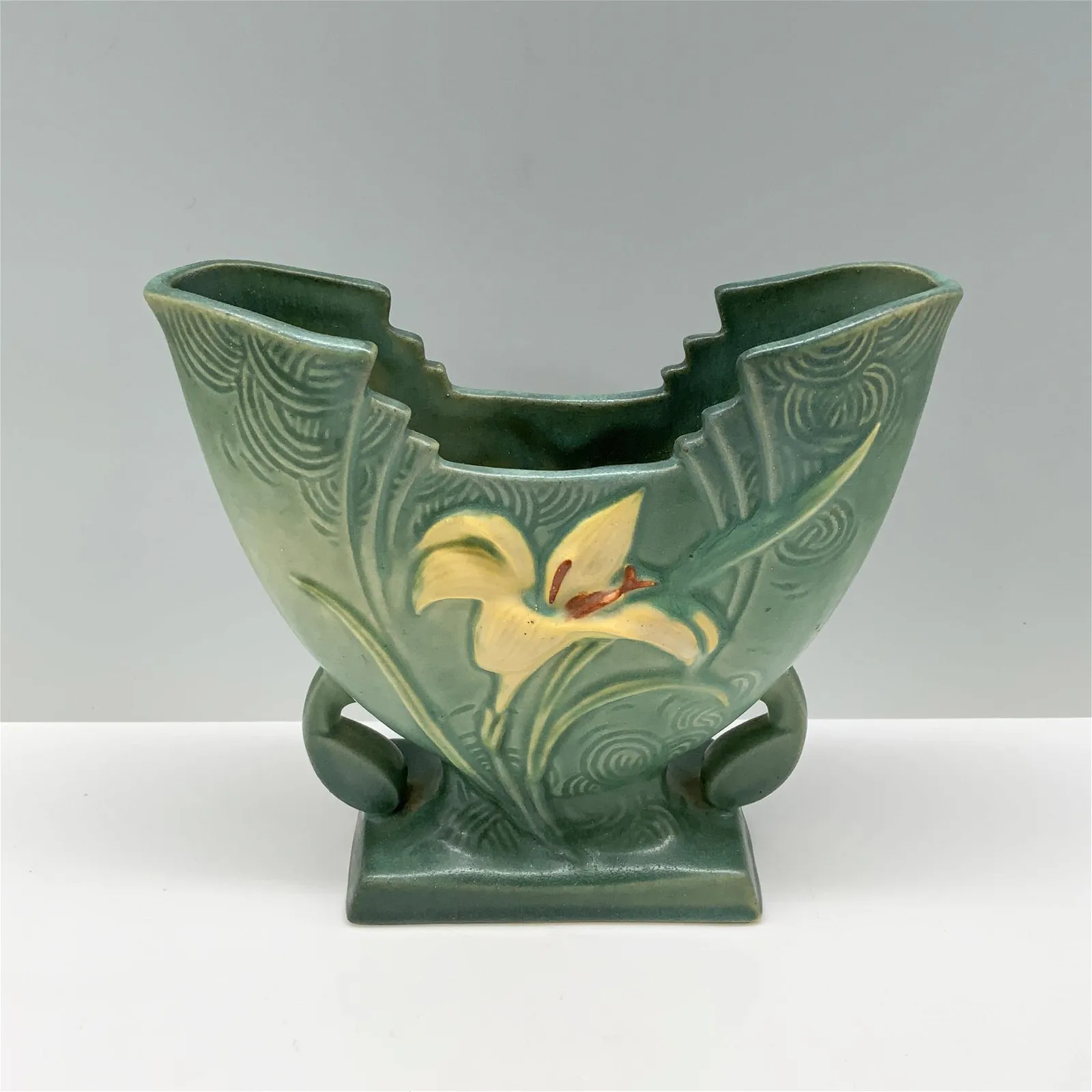 Roseville Pottery Vase, Zephyrlily