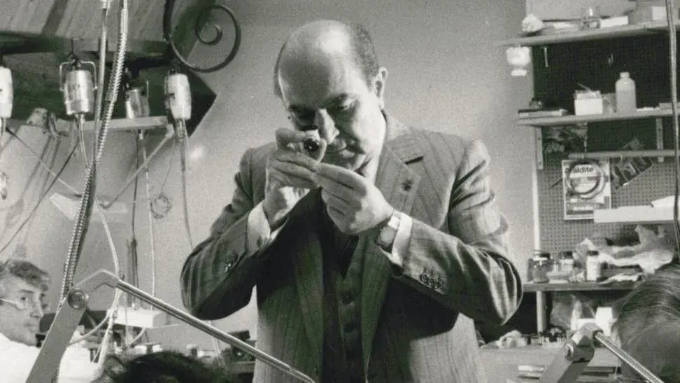 Born 1922 in Moscow, Alexandre Reza became the global elite’s jeweler of choice in the 1960s.