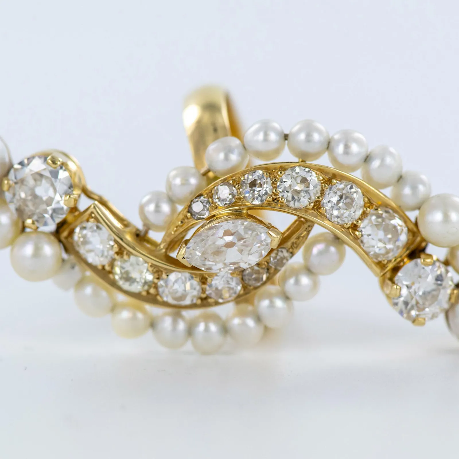 Gorgeous 18K Yellow Gold, Pearl, and Diamond Ring