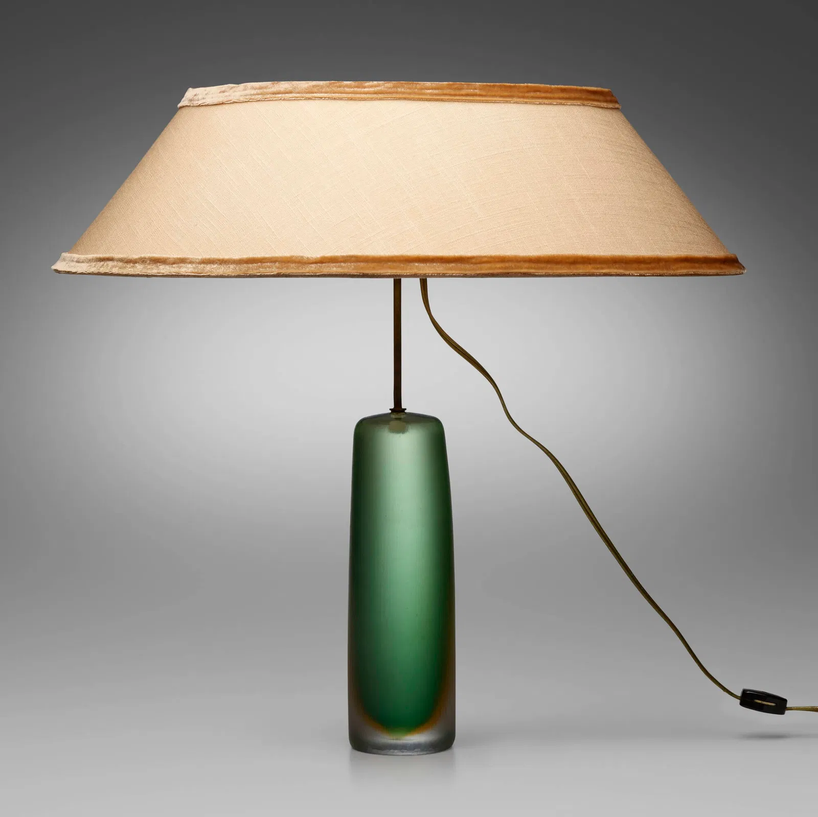 Lot #0128, table lamp by Paolo Venini, was estimated at $3,000 to $5,000 and sold for $8,515. Image courtesy of Wright.
