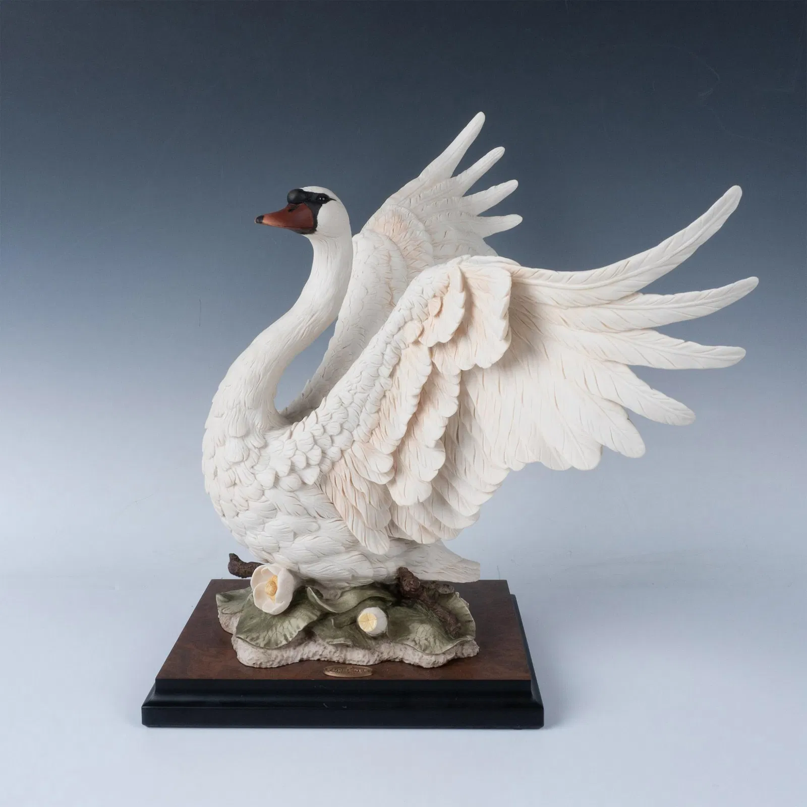 Florence Giuseppe Armani Sculpture, Swan 714S