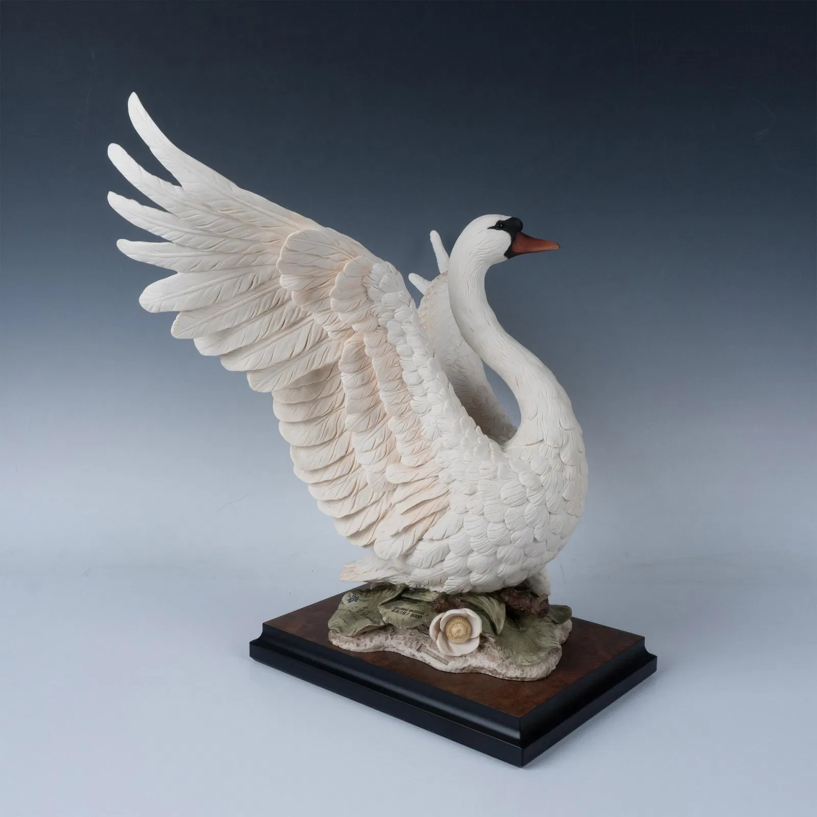 Florence Giuseppe Armani Sculpture, Swan 714S