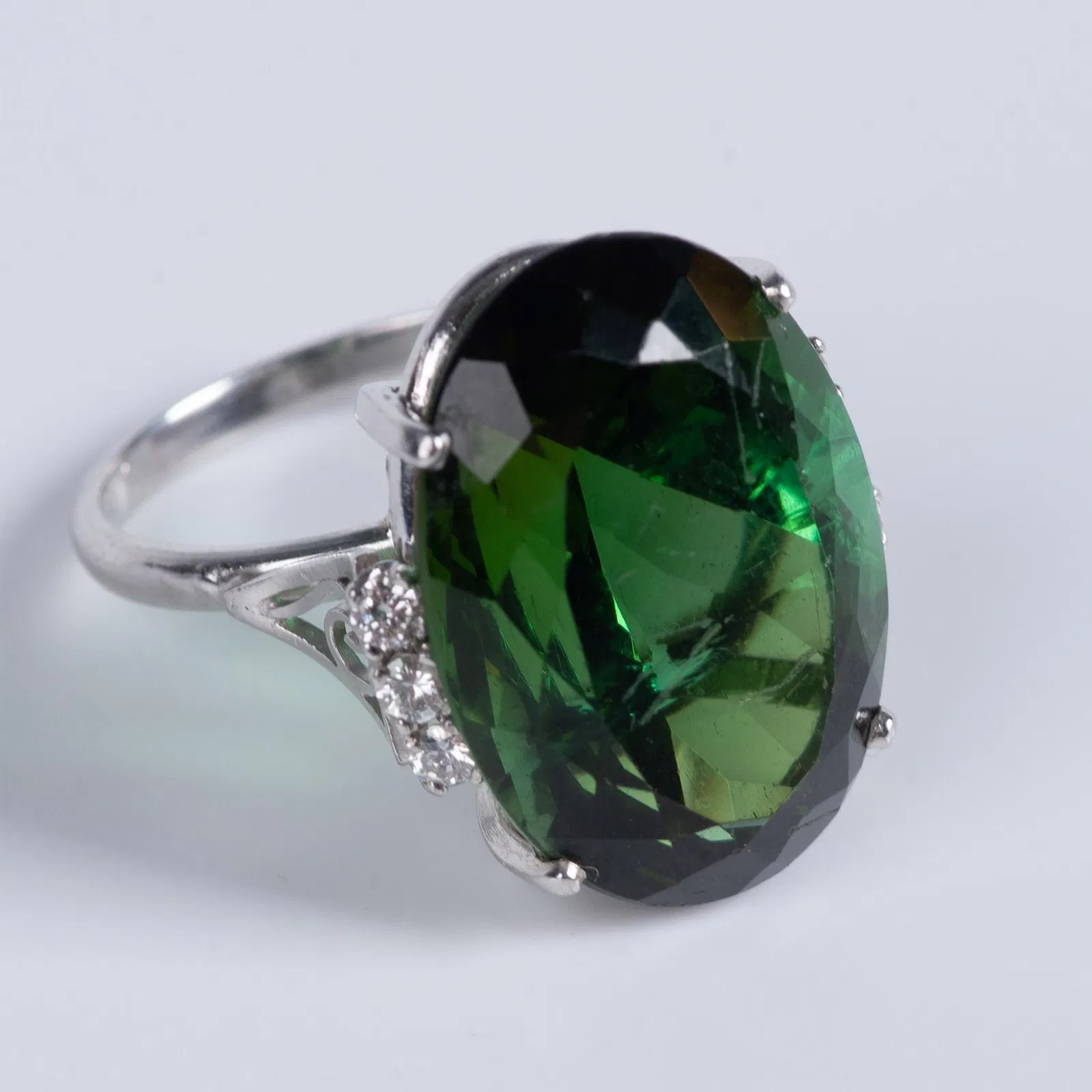 26.5ct Green Tourmaline, Diamond & Platinum Ring