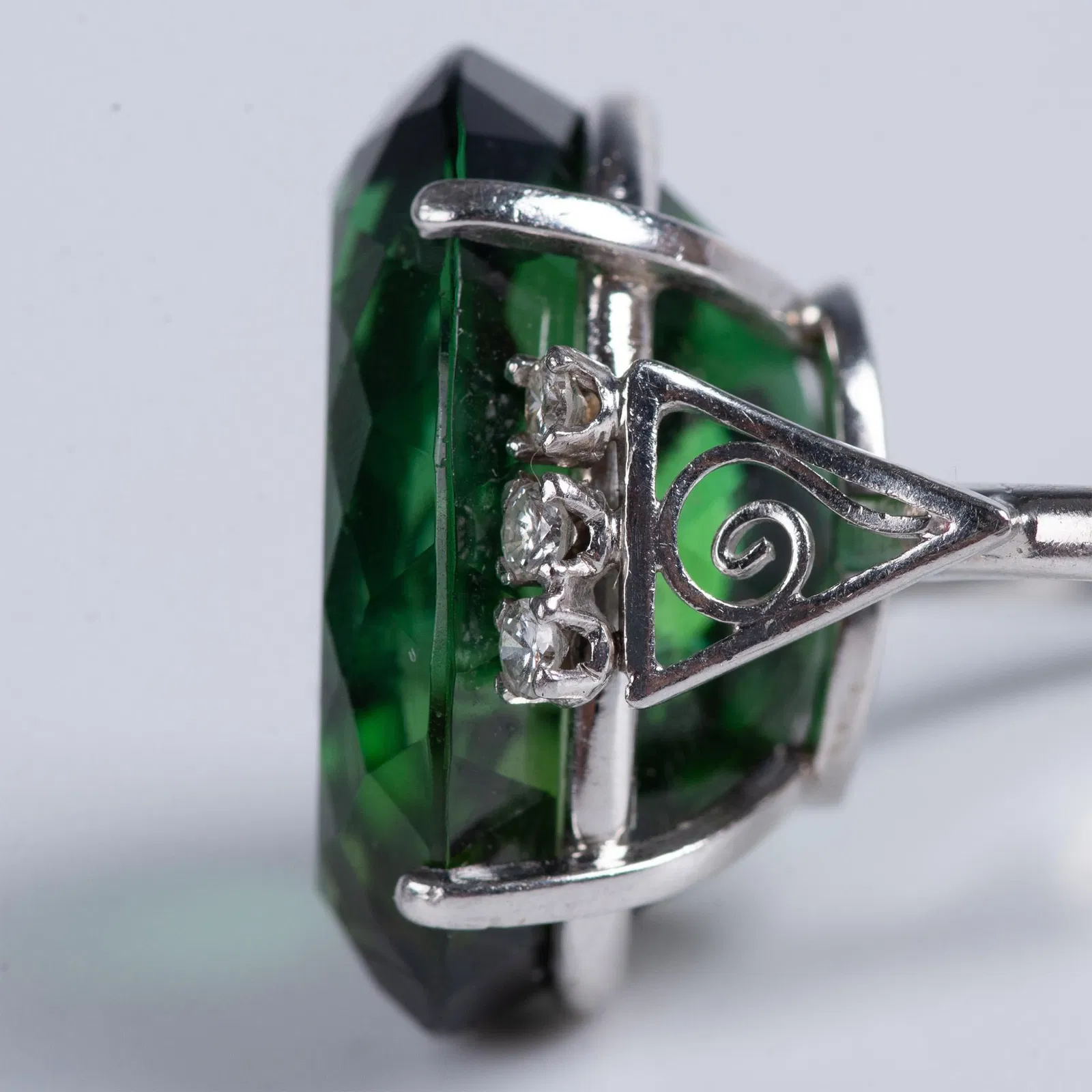 26.5ct Green Tourmaline, Diamond & Platinum Ring