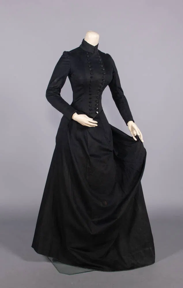 Lot #234, a two-piece black wool riding habit from 1885, is estimated at $1,200 to $1,500. Image courtesy of Augusta Auctions. 
