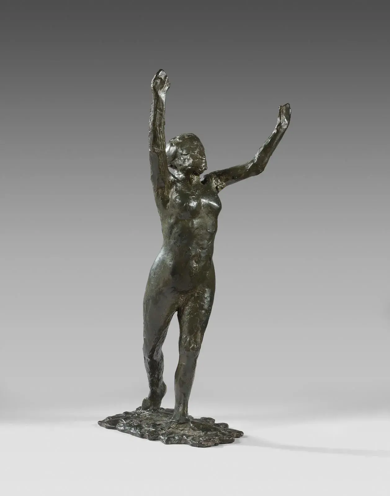 Edgar Degas (1834-1917), Danseuse s’avançant les bras levés, première étude, proof in patinated bronze, signed and numbered,19/G, lost wax A.A. Hébrard, h. 35 cm/13.77 in.
Estimate: €50,000/80,000