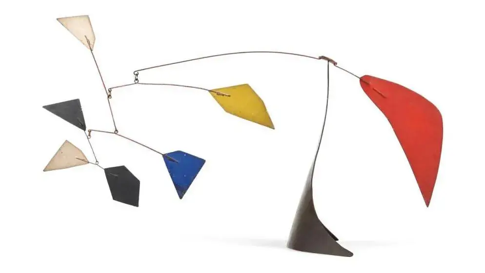 Alexander Calder (1898-1976), Polychrome on Brass Wave, 1964, metal, copper, wire and paint, monogrammed “CA” on base, 35.5 x 66 x 8.9 cm/13.9 x 25.98 x 3.5 in.
Estimate: €800,000/1.2 M
© 2024 Calder Foundation, New York/adagp, Paris