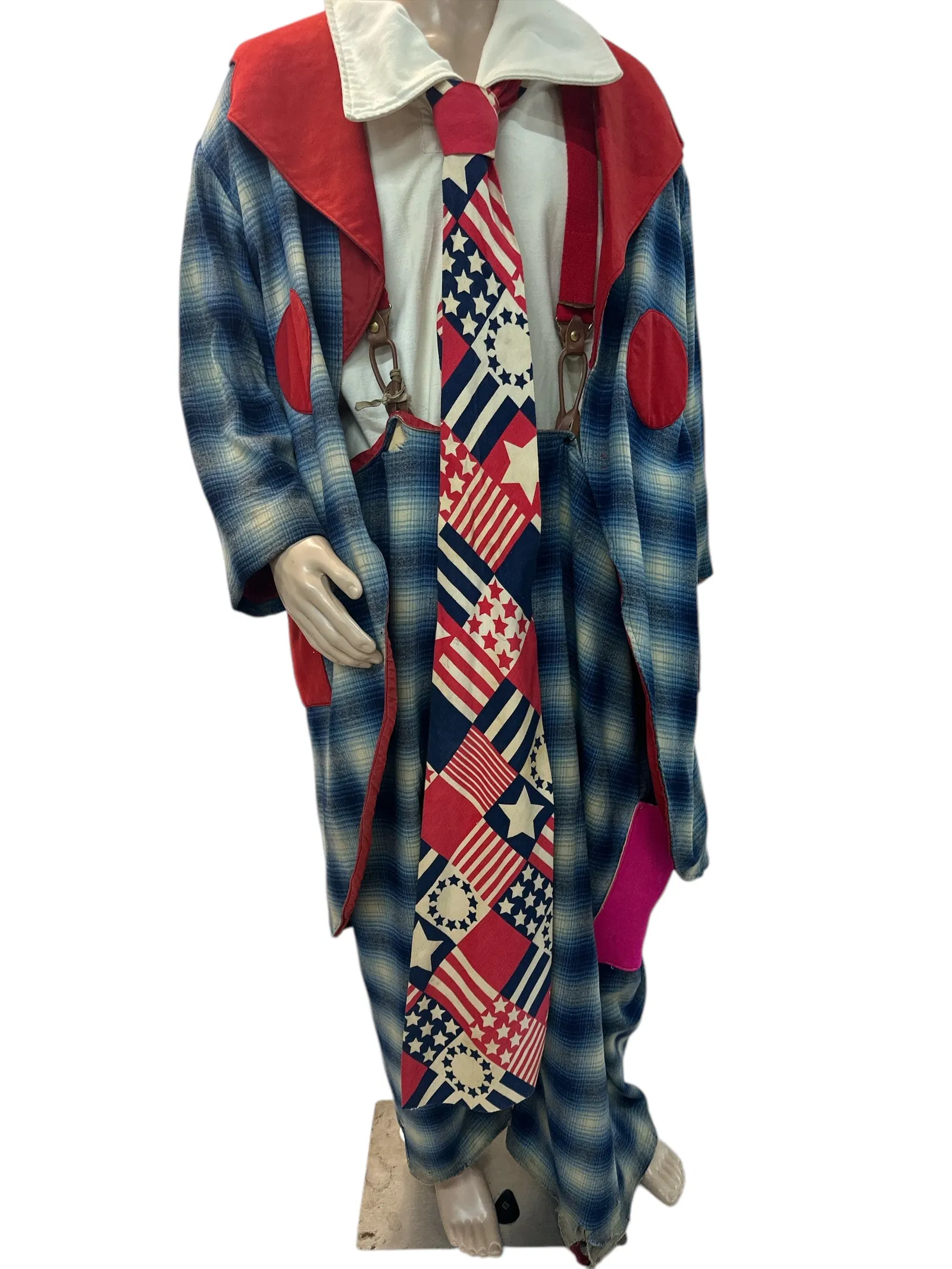 Lot #0094c, a Ringling Brother Circus Clown wardrobe worn by Lou Jacobs, was estimated at $1,500 to $2,500 and sold for $10,625. Image courtesy of Freedom Auction Company. 
